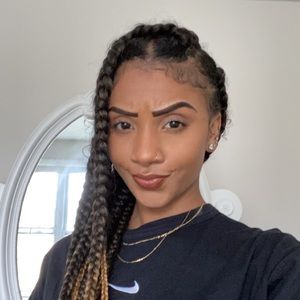 Meet your Posher, Leticia